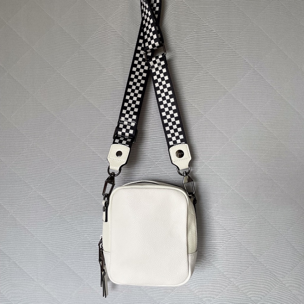 Quay Australia Crossbody Camera Bag - White - Black and White Checkered Strap - Picture 11 of 16